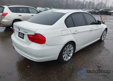 2011 BMW 328I xDrive z USA, uszkodzony, nr VIN WBAPK5C55BA658243